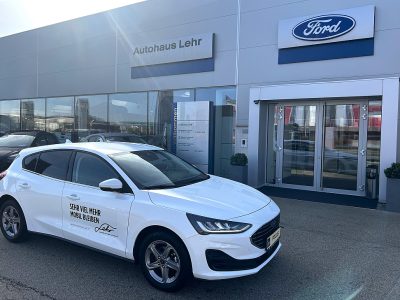 Ford Focus 1,0 EcoBoost Hybrid Titanium bei Autohaus Lehr in 
