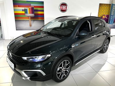 Fiat Tipo Hybrid 130 eDCT7 Cross bei Autohaus Lehr in 